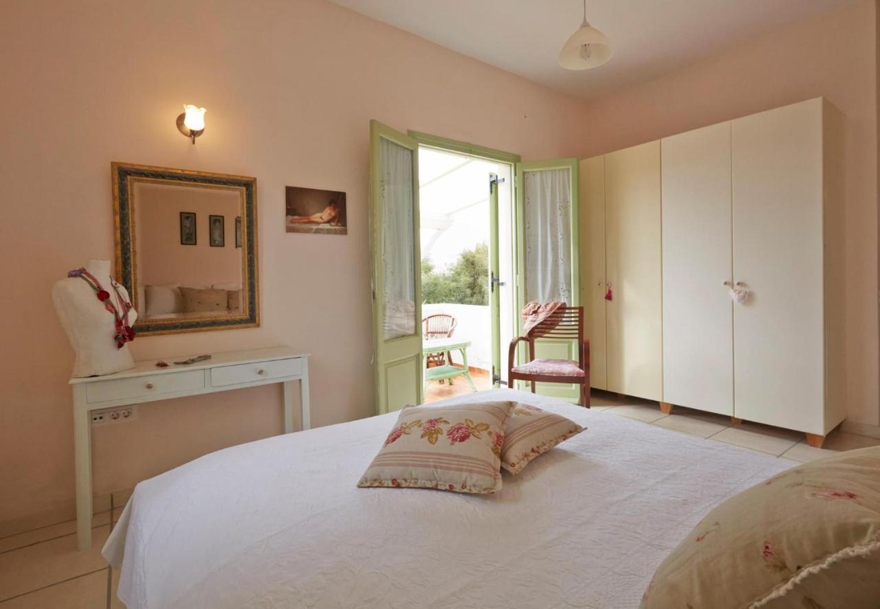 Flower And Crafts - The Eco Nature House Monólithos Exterior photo